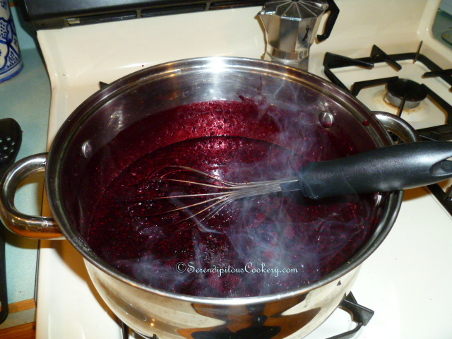  .... after adding the pectin to the fruit, I wait for it to boil.....